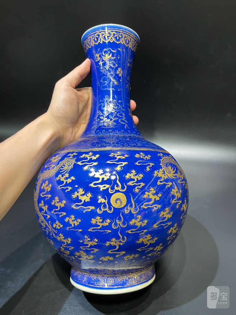 清光绪 霁蓝釉描金龙纹赏瓶 - 图5